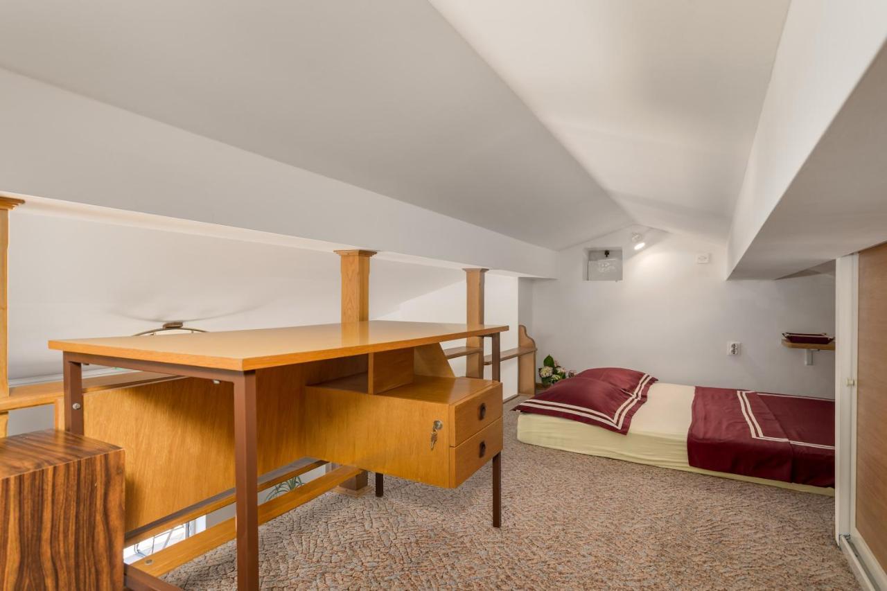 Apartment Magda With A Parking Space And Sea View غييكا المظهر الخارجي الصورة