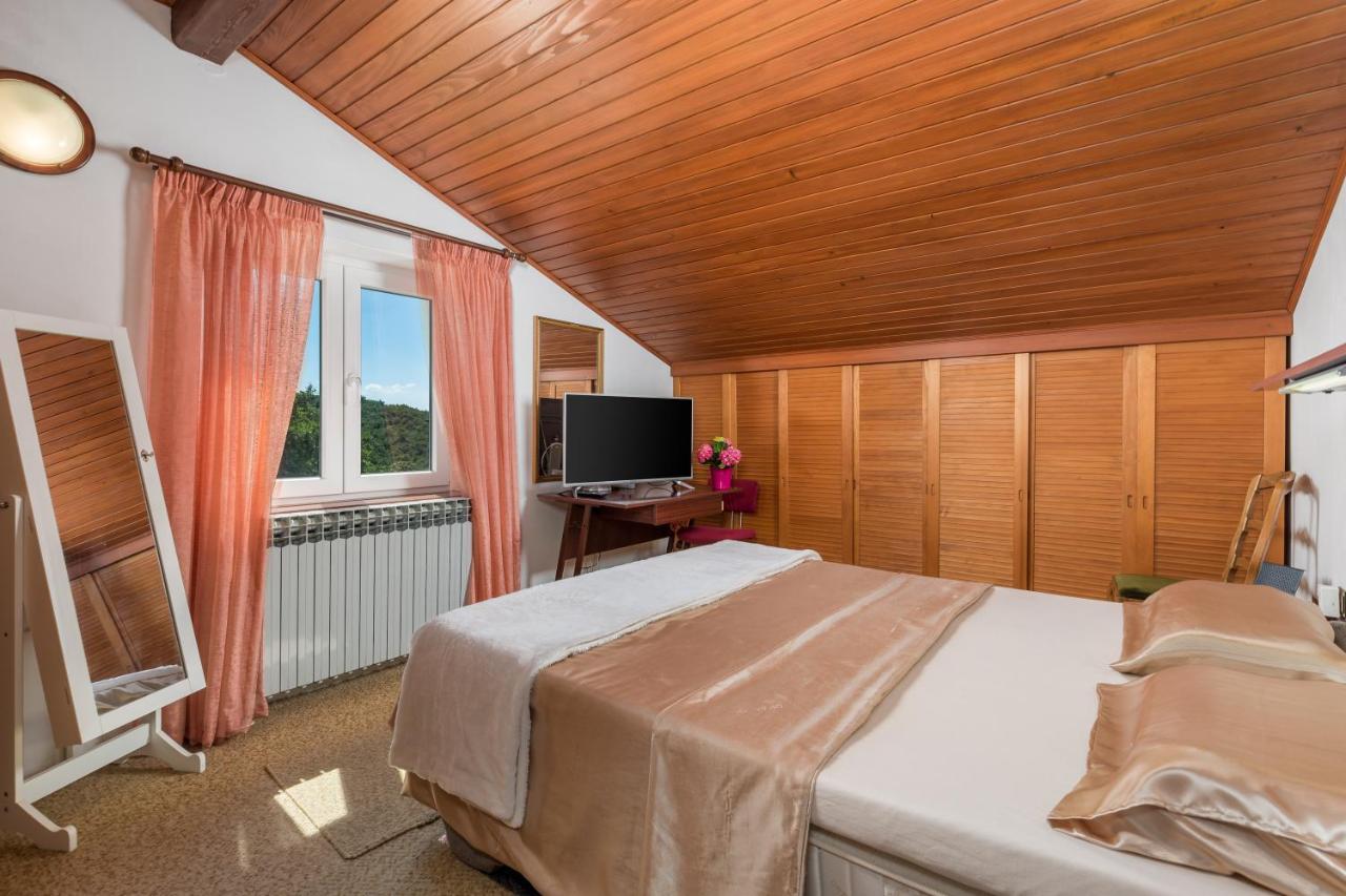 Apartment Magda With A Parking Space And Sea View غييكا المظهر الخارجي الصورة