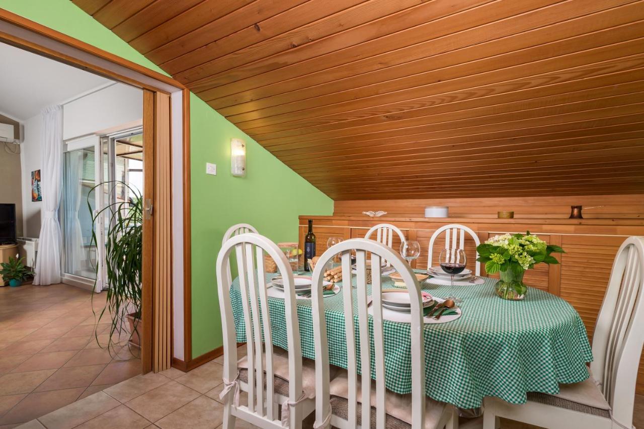 Apartment Magda With A Parking Space And Sea View غييكا المظهر الخارجي الصورة